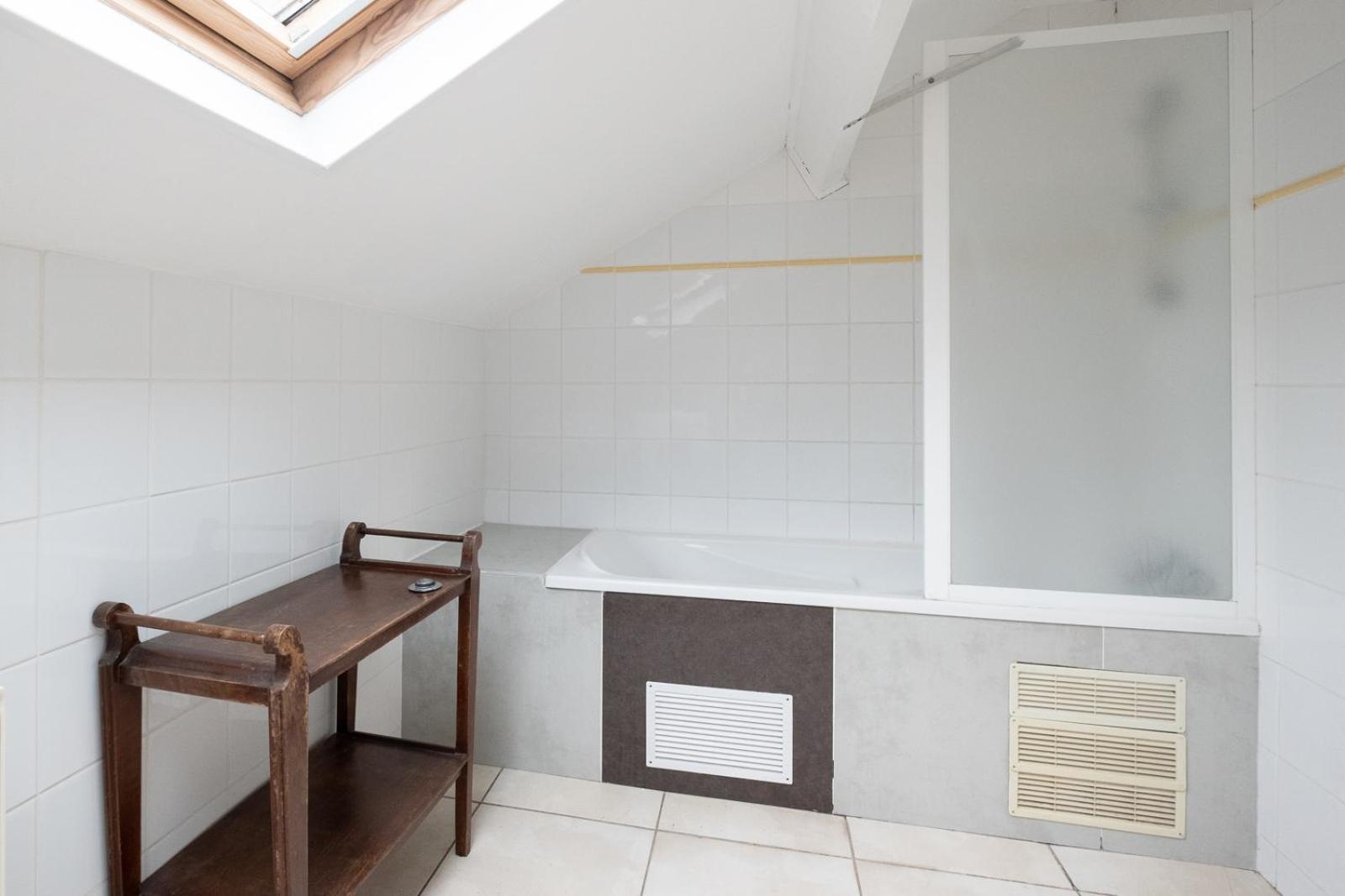 Apartment Francois 1er 14eme